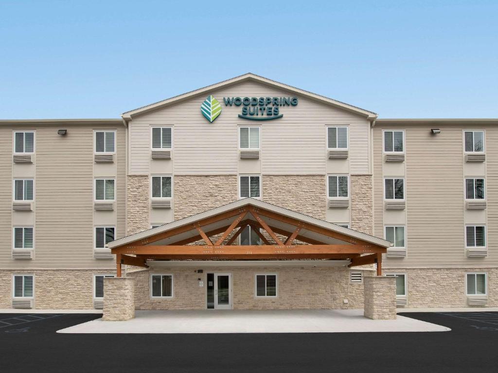 WoodSpring Suites Albuquerque Main image 1